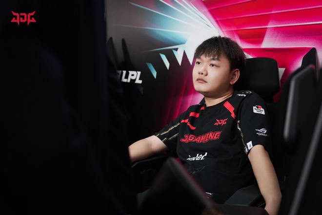 员更多上场 员更多上场